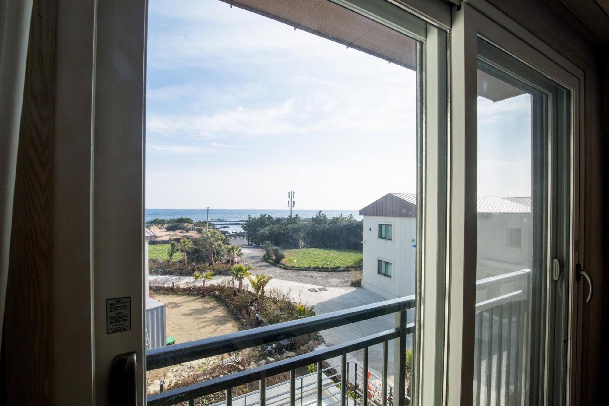 Ocean Square Resort Seogwipo Bilik gambar