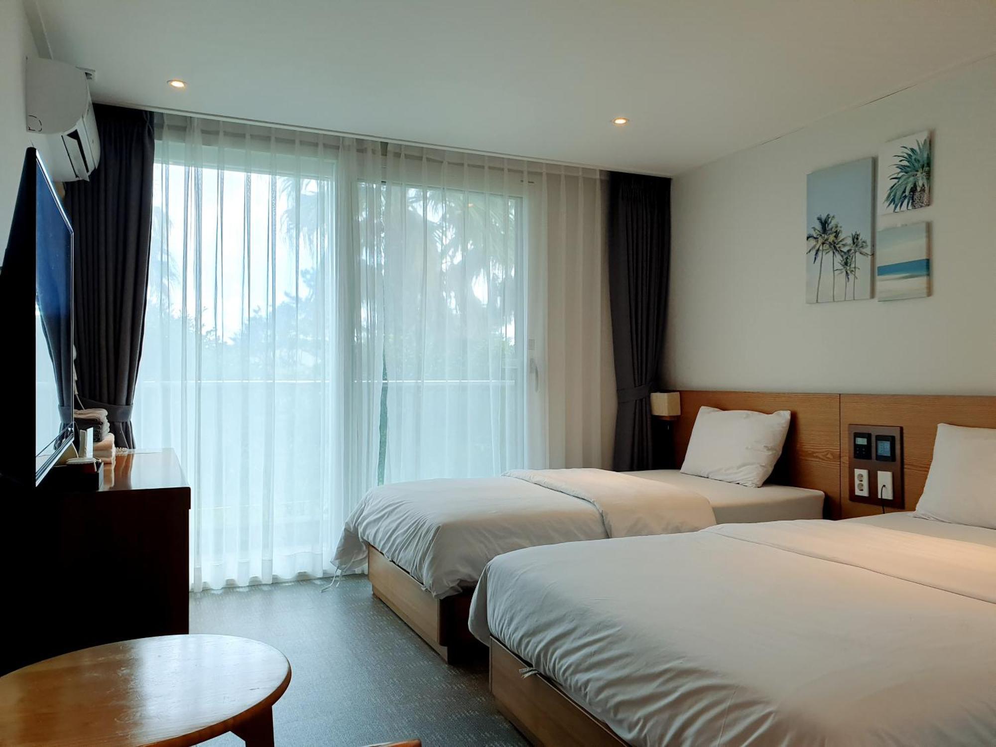 Ocean Square Resort Seogwipo Bilik gambar